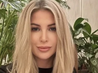 Главная фотография любовницы Милана