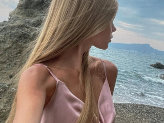 Главная фотография любовницы Яна