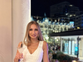 Главная фотография любовницы Alina