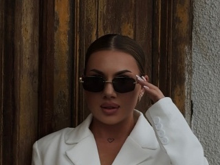 Главная фотография любовницы Julia