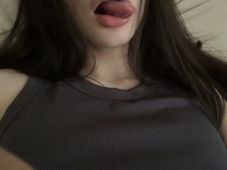 Главная фотография любовницы emili