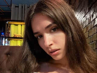 Главная фотография любовницы Амина