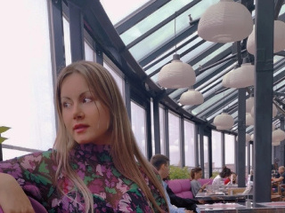 Главная фотография любовницы Юлия